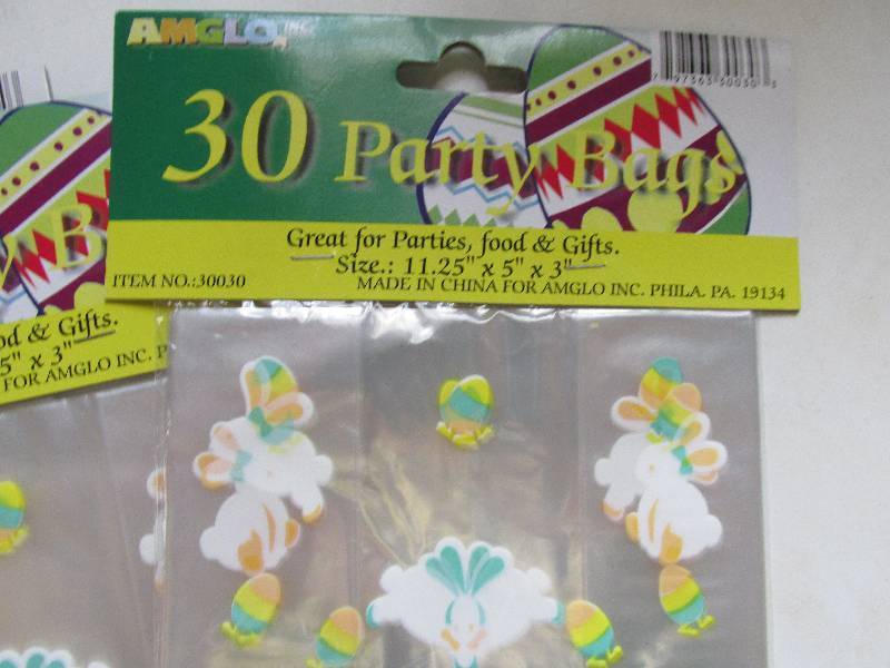 lot 149-COPY image: 4 30pc gift bags new...