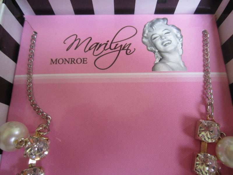 lot 207-COPY image: Kmart Marilyn Monroe necklace ...