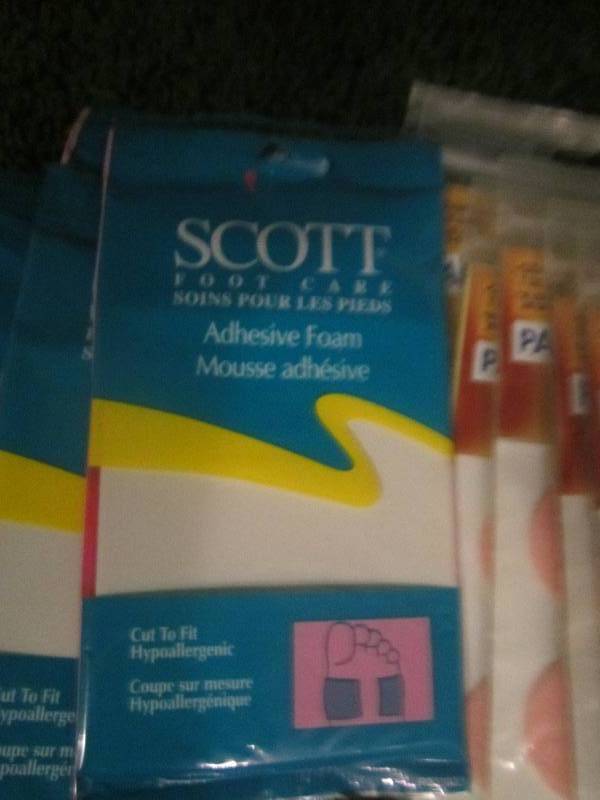 lot 264-COPY image: lot of foot care adhesive foam and ...