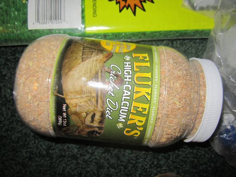 lot 278-COPY image: lot of pet supplies ...
