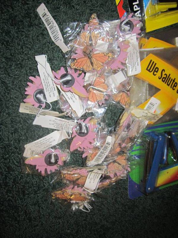 lot 283-COPY image: lot of office or school supplies ...