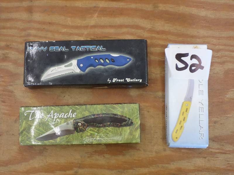 lot 52 image: (3) New Frost Cutlery Folding Knive...
