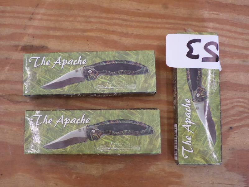 lot 53 image: (3) New Frost Cutlery Folding Knive...