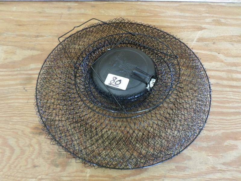 lot 80 image: Eagle Claw Steel Wire Fish Basket ...