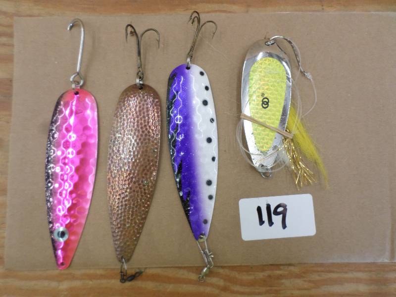 lot 119 image: (4) Assorted Muskie Spoon Lures ...