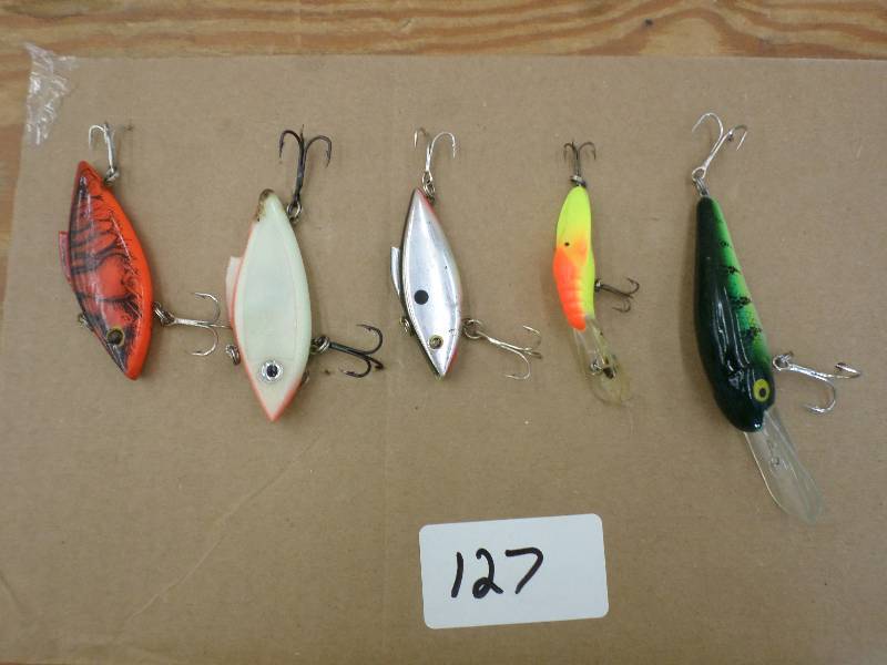 lot 127 image: (5) Assorted Crankbait Lures ...