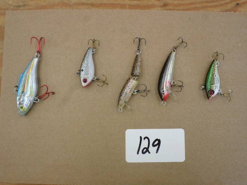 lot 129 image: (5) Assorted Crankbait Lures ...