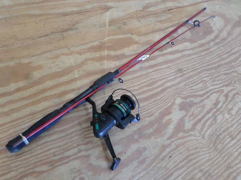 lot 154 image: Shakespeare LX II Medium Action Rod...