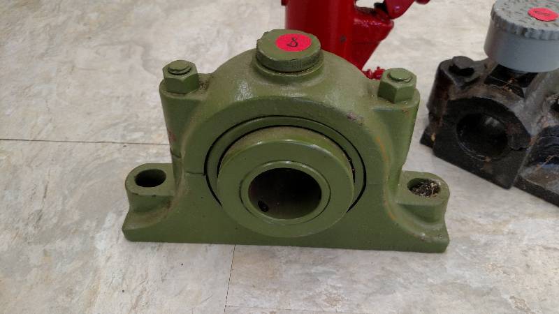 Jacks & Bearing