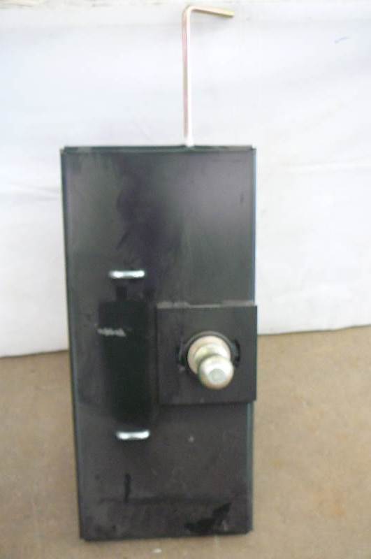 lot 4 image: New bally Flip over goose neck Head and ball only 30,000 Capacity NO HARDWARE OR BRACKETS