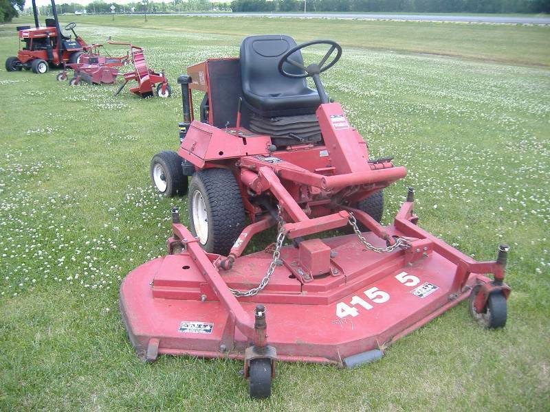lot 3 image: Toro Groundmaster 322-D