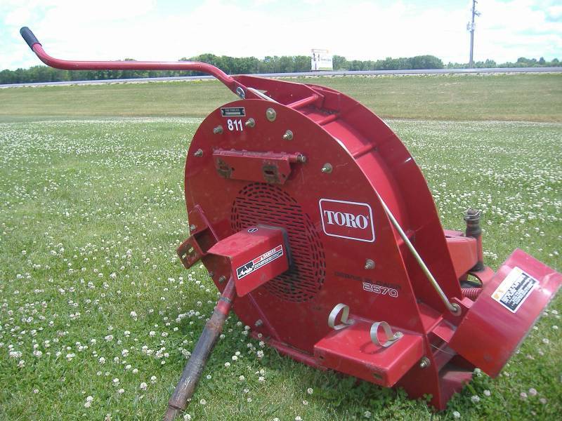 lot 10 image: Debris Blower Model 2670