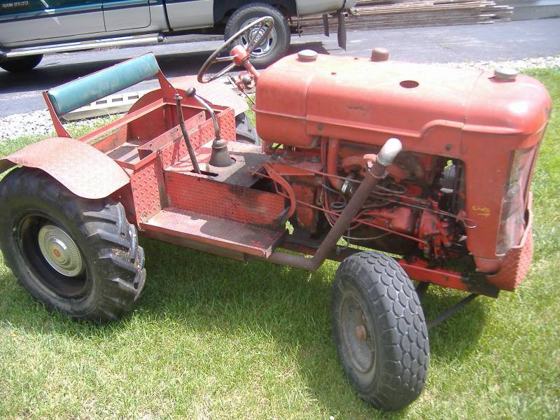 lot 4 image: Home Made Tractor