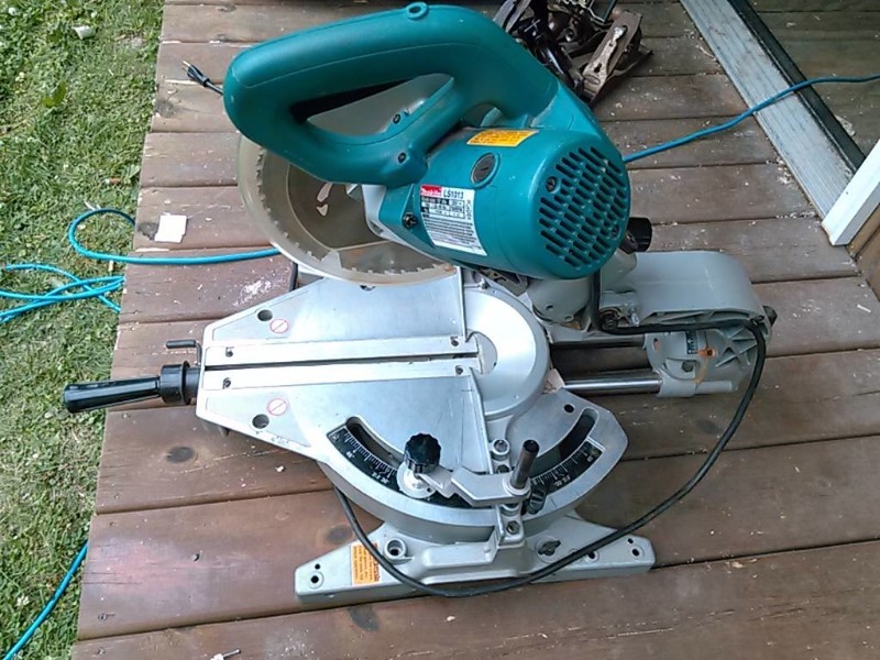 AWESOME MAKITA 10 DUAL SLIDING COMPOUND MEITER SAW-GREAT CONDITION
