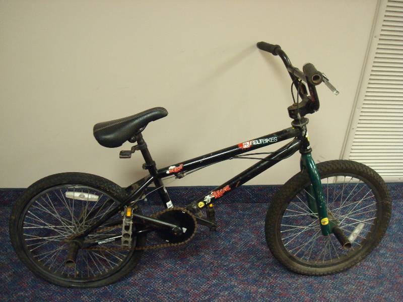 lot 3 image: BMX Felt Bike, Used, May Need Some Maintainance