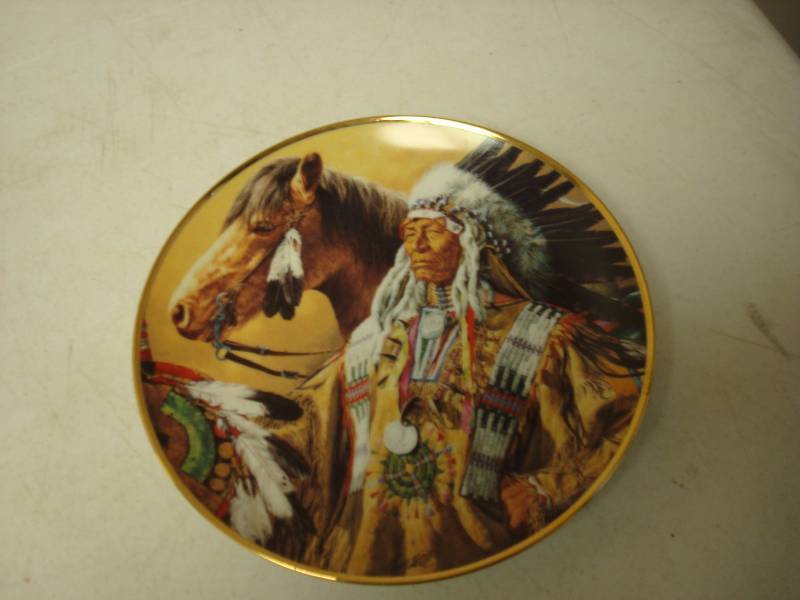 lot 14 image: Pride Of The Sioux Collector Plate