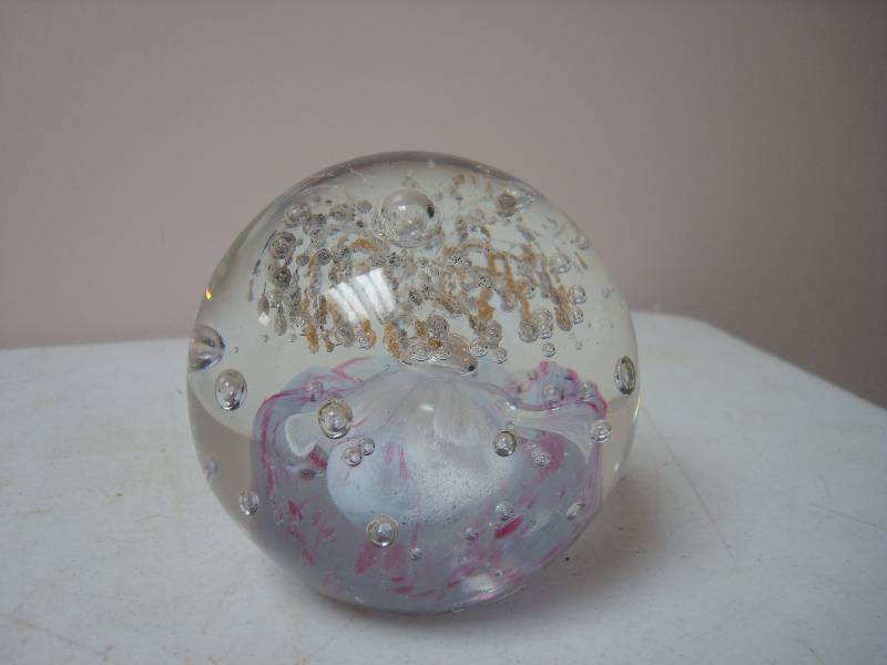lot 15 image: Glass Paper Weight