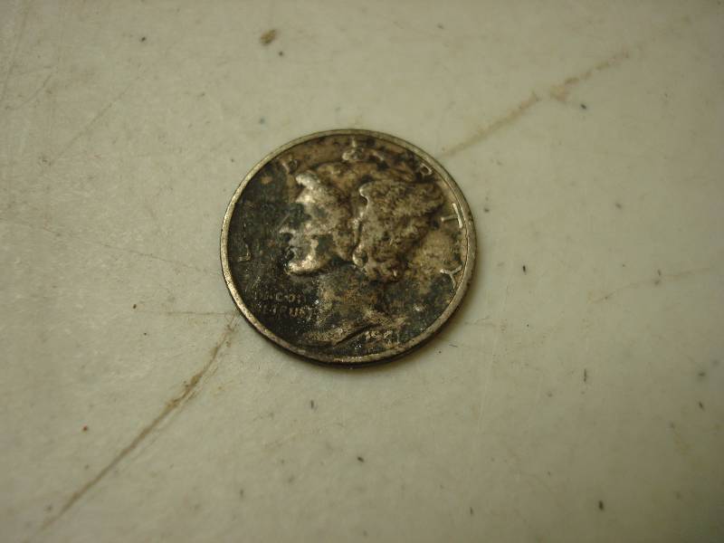 lot 34 image: 1941 Mercury Dime Coin