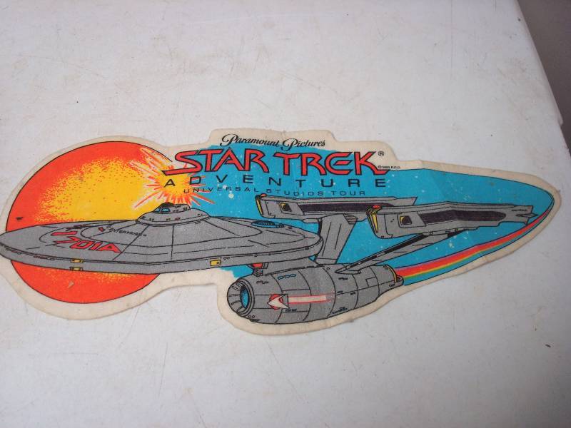 lot 39 image: Vintage Star Trek Pennant