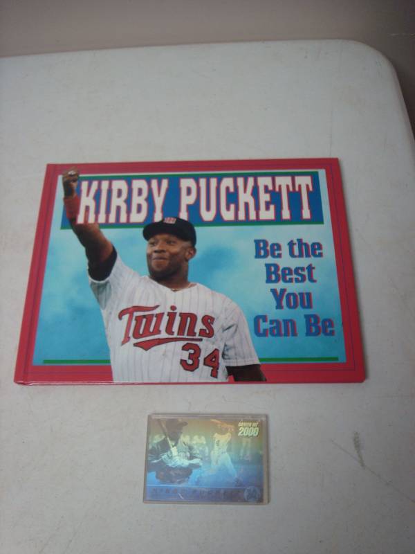 lot 46 image: Kirby Puckett Book And Hologram Baseball Card