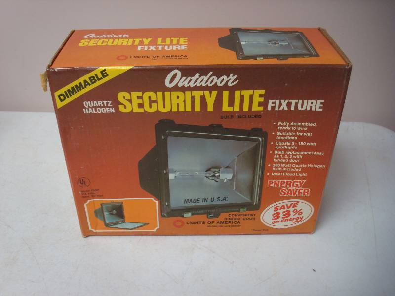 lot 57 image: Old New Security Light