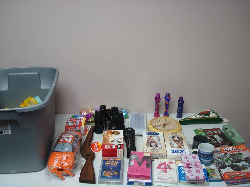 lot 82 image: Lot Of Mixed Items