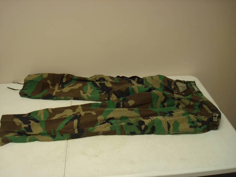 lot 106 image: Camouflage Pants, Unsure Of Size