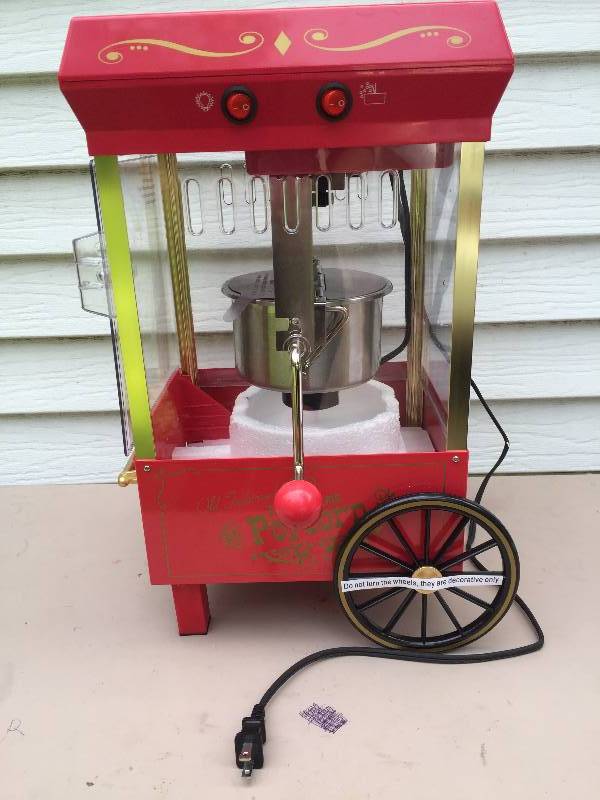 lot 8 image: Old Fashioned Kettle Popcorn Maker