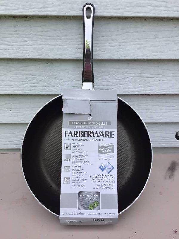lot 13 image: Farberware  12 deep skillet