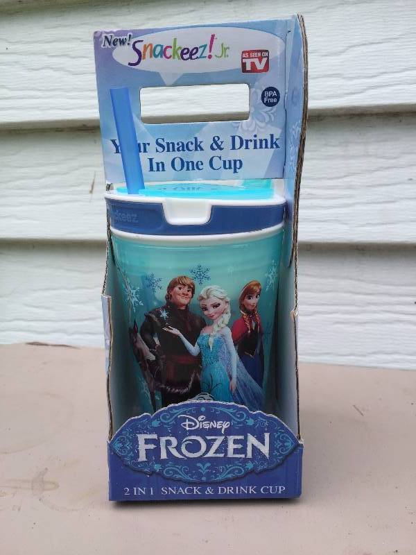 lot 15 image: Frozen 2-n-1 Snack and drink cup