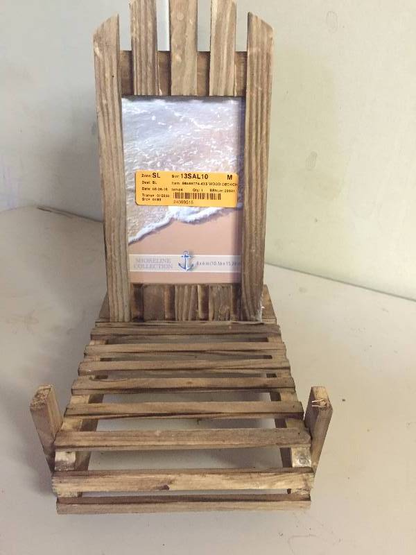 lot 36 image: 4x6 decorative frame