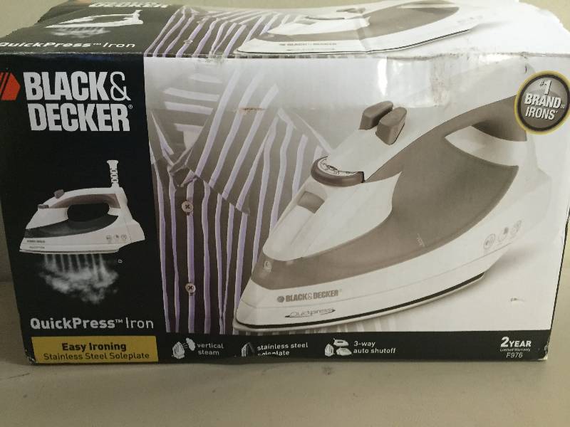 lot 40 image: Black & Decker Iron