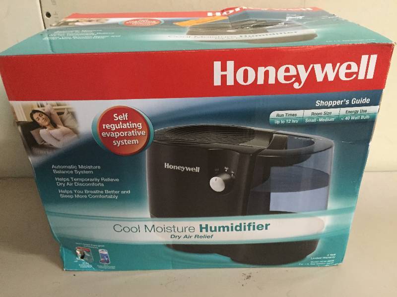 lot 42 image: Honeywell Cool Moisture Humidifier