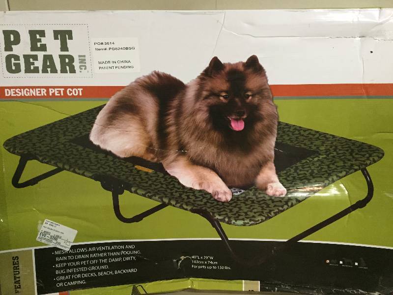 lot 48 image: Pet Gear Pet Cot