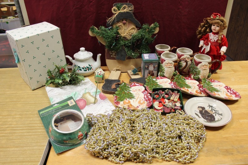 Large Lot of Holiday Decorations  Mugs