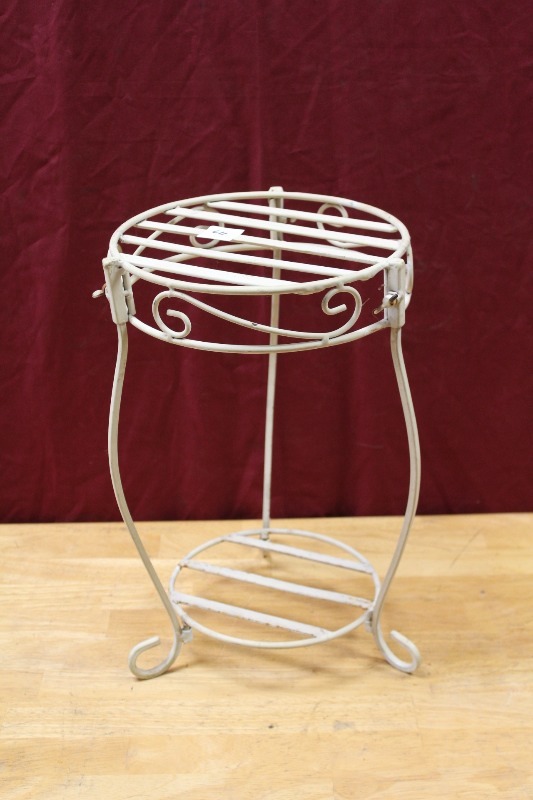 Metal Plant Holder