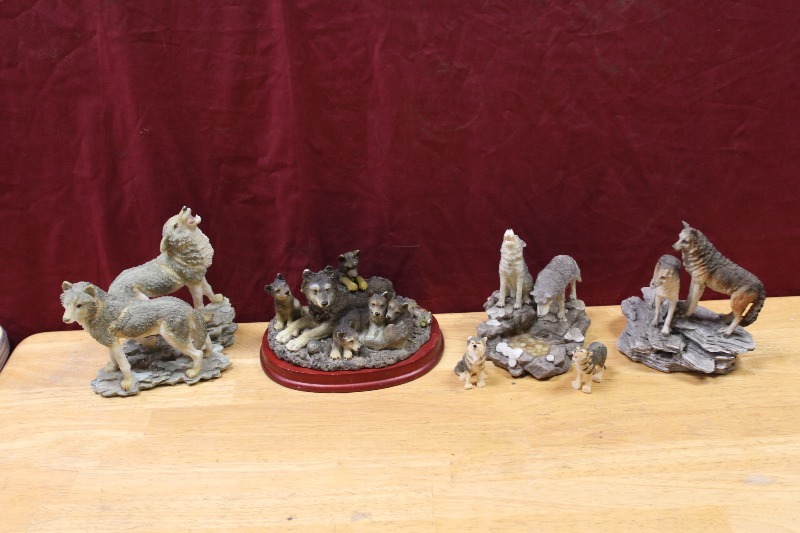 Wolves Figurines