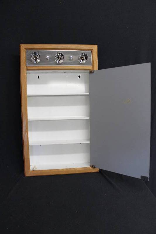 Mirrored medicine cabinet