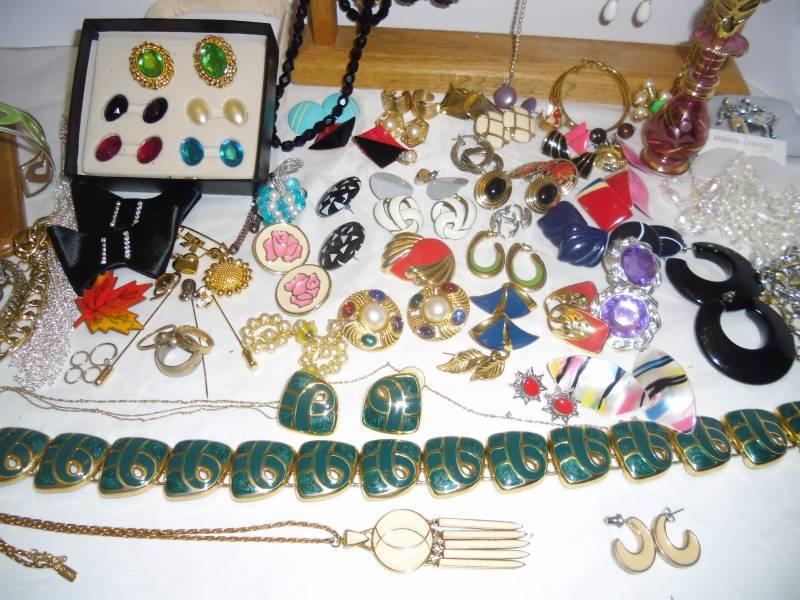Vintage to Newer Jewelry & Small Box