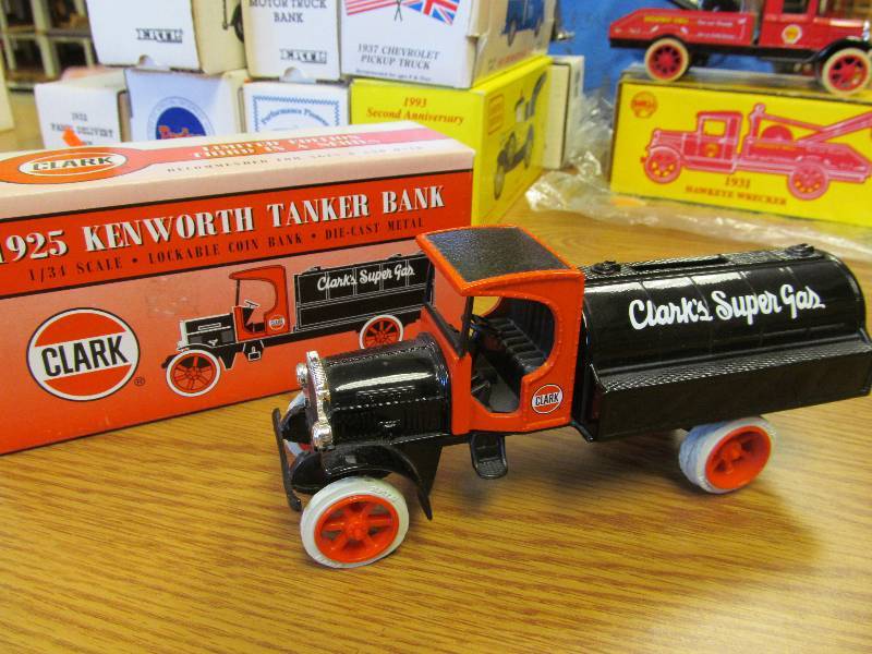 lot 4 image: 1925 Kenworth Clark Tanker 134 Scale Diecast Bank