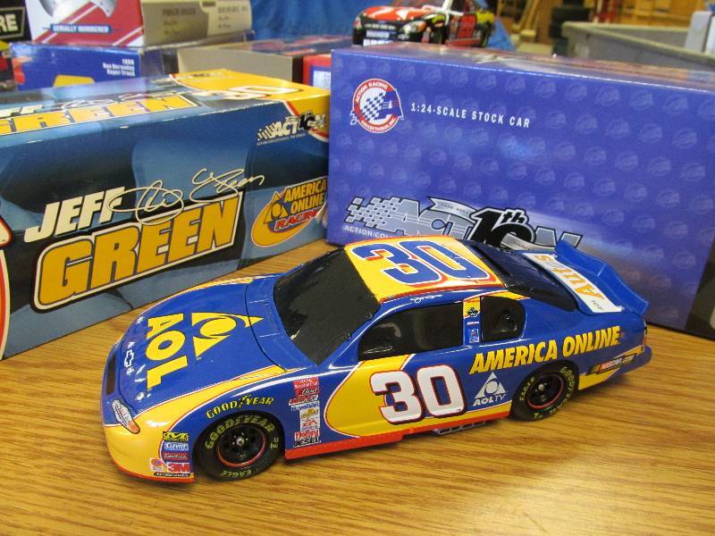 lot 22 image: 2002 Jeff Green #30 AOL Monte Carlo 1 of 504