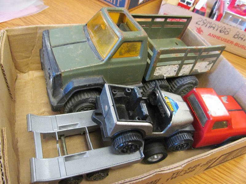 lot 30 image: Lot of 4 Tonka Metal Toys