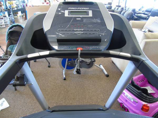 lot 1 image: Pro-Form 505 CST Tredmill
