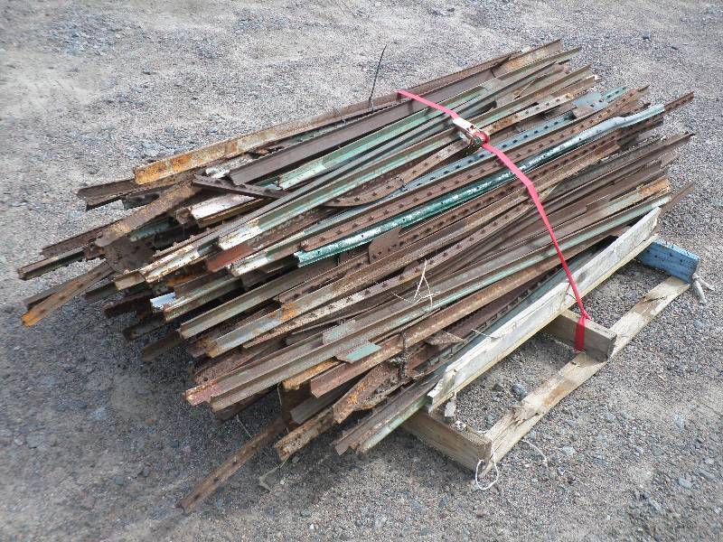 Pallet Full Of Used Steel Fence Sta...