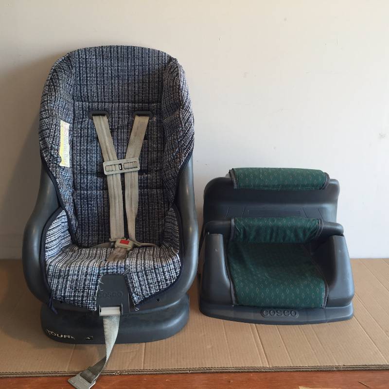 BOOSTER AND CAR SEAT