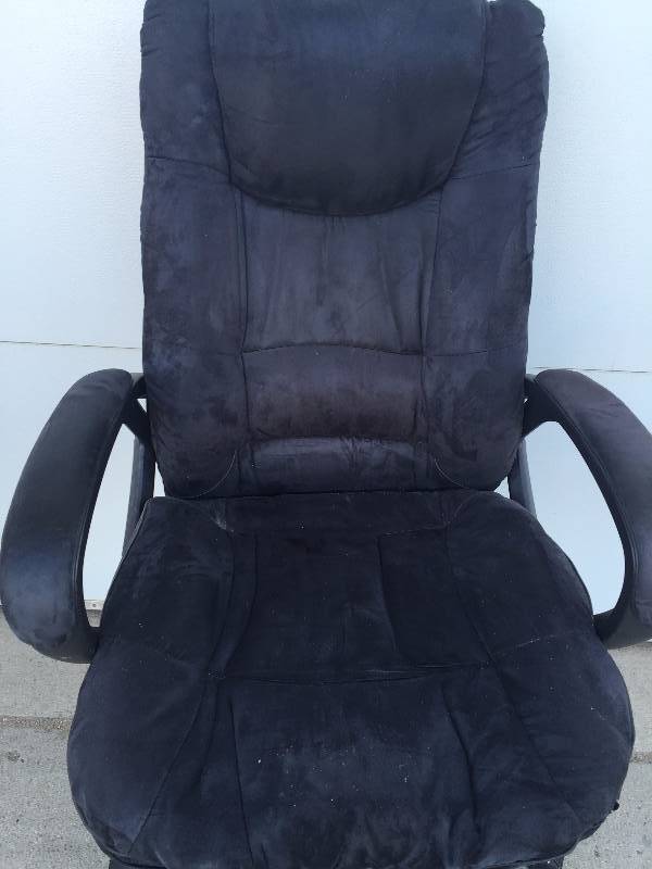OFFICE CHAIR
