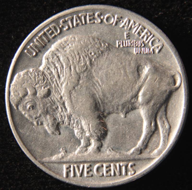 lot 25 image: 1937 BUFFALO NICKEL UNC.