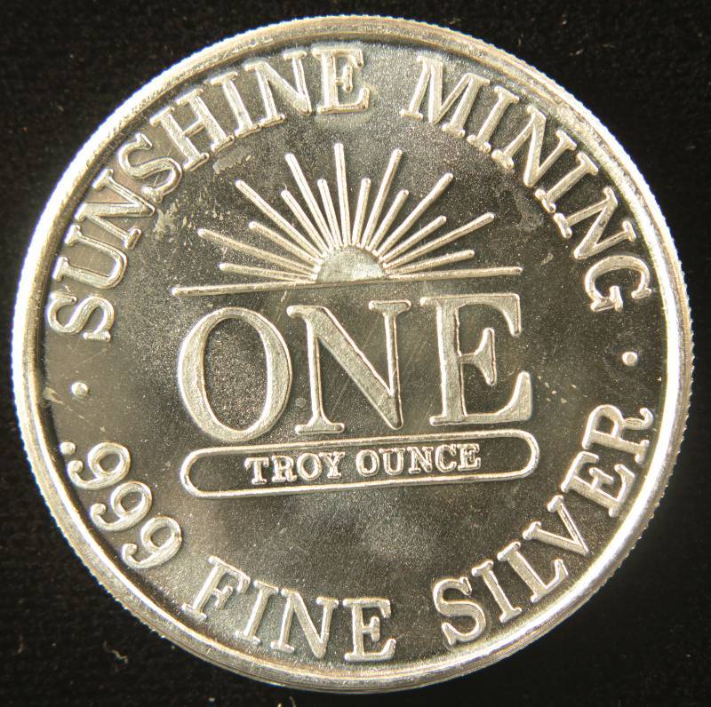 lot 50 image: 1 TROY Oz. .999 FINE SILVER ROUND 1983 SUNSHINE MINT