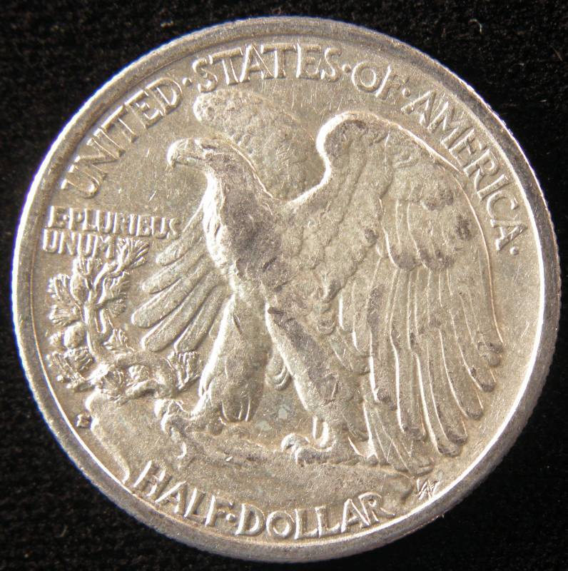 lot 56 image: 1935 S WALKING LIBERTY SILVER HALF DOLLAR XF