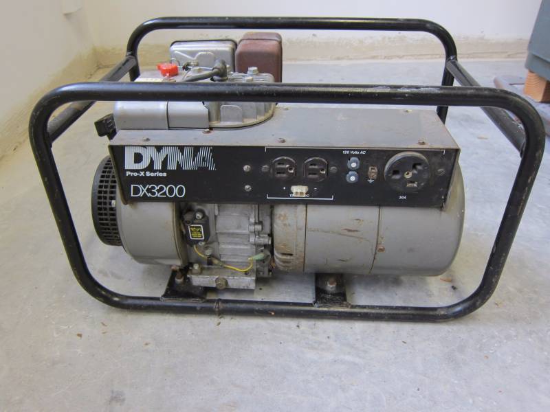 lot 4 image: Dyna Pro-X Series DX3200 Generator